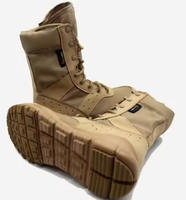 Bottes tactiques en cuir légères et respirantes avec une semelle confortable et souple.