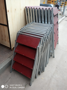 Escaliers de scène en acier réglables, pliables, à montage rapide, marches de scène, plateformes de treillis, marche modulaire avec réglage d'angle personnalisé - Product Image 4