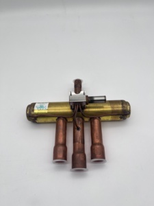 Vanne <span class=keywords><strong>de</strong></span> réversal quatre voies pour climatisation, accessoire <span class=keywords><strong>de</strong></span> maintenance et <span class=keywords><strong>de</strong></span> service en cuivre pour la réfrigération - Product Image 3