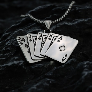 Colliers pendentifs unisexes personnalisés en acier inoxydable Yunnique, breloques Cartes à jouer Pique Royal Flush, thème Casino et Jeux d'argent - Product Image 3