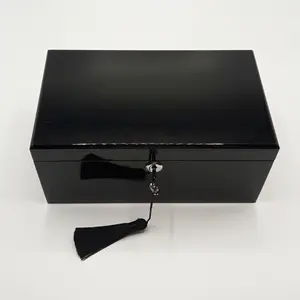 Hot Sale Elegant Black Wooden Jewelry Storage Box Organizer Wood Gift Box For Jewelry With Mirror and Lock