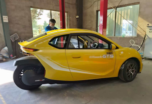 Triciclo Eléctrico con Autonomía NEDC de 101-200 km, Batería de 70-90 kWh, Motor de 50 kW - Product Image 2