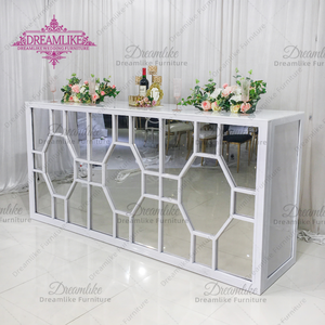 طاولة معدنية بيضاء حديثة فاخرة بتصميم متين للحفلات الخارجية للفنادق والشقق - Product Image 1