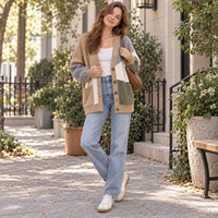 Cardigan en tricot surdimensionné à col en V pour femme, avec blocs de couleur et poches, personnalisable en gros, OEM ODM, faible MOQ
