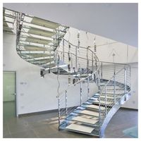 Escalier en colimaçon intégré de luxe Prima pour hall d'entrée de villa résidentielle