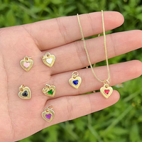 CH-LAP2067 Mini pendentif fleur émaillée en cuivre plaqué or, composant de collier DIY avec petite incrustation de perles, vente en gros