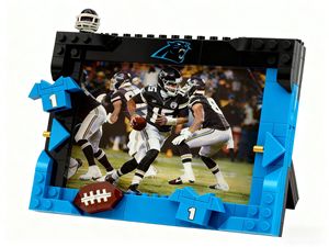 Cadre photo en blocs de construction à succès, thème football américain, compatible pour cadeau personnalisé et décoration de jour de match - Product Image 4