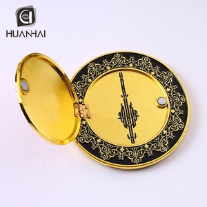 Monete Personalizzate in Oro e Argento con Design a Cerniera Apribile e Logo Smaltato - Product Image 2