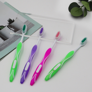 Brosse à dents en nylon pour adultes, emballages personnalisés pour les supermarchés - Product Image 6