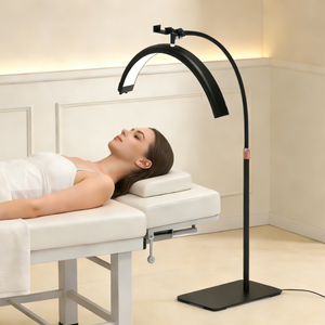Lampe de sol demi-lune professionnelle à LED dimmable avec support pour téléphone pour salon de beauté et éclairage de diffusion en direct - Product Image 1