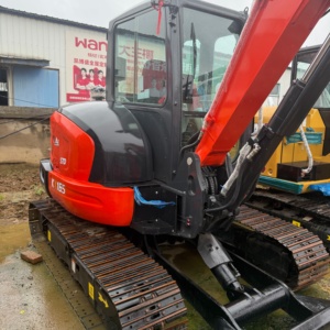 Mini-excavatrice sur chenilles Kubota KX165-5 d'occasion, 6 tonnes, d'origine japonaise, avec lame de bulldozer à rotation zéro, en bon état, à vendre. - Product Image 4