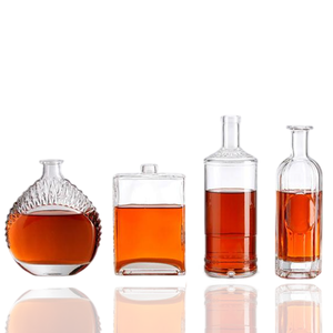 Bouteilles en verre transparent de haute qualité vides Bouteilles liquides multiformes Vodka Whisky <span class=keywords><strong>Tequila</strong></span> avec bouchon en liège - Product Image 1