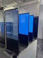 Écran tactile LCD Totem 4K de 65 pouces avec contrôle CMS pour affichage numérique en centre commercial, hôtel et magasin de détail