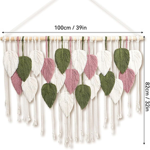 Grande <span class=keywords><strong>tapisserie</strong></span> murale en macramé, style bohème chic, avec feuilles tissées rose et vert, en fibre <span class=keywords><strong>de</strong></span> coton faite à la main, avec bâton en bois amovible - Product Image 4