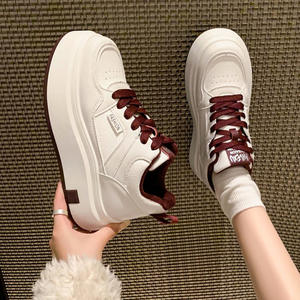 รองเท้ากีฬาใหม่2025ฤดูหนาวผ้ากำมะหยี่สีขาวเพิ่มความสูงพื้นหนารองเท้าลำลองรุ่น in เกาหลีสำหรับผู้หญิง - Product Image 3