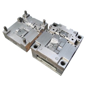 Molde de inyección personalizado de material P20 con dos superficies de separación para diseño y producción de moldes de conformación de plástico - Product Image 3