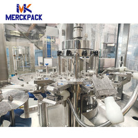Machine automatique électrique 3-en-1 monobloc de rinçage, remplissage et bouchage avec roulement de moteur pour eau minérale pure et jus en bouteille PET
