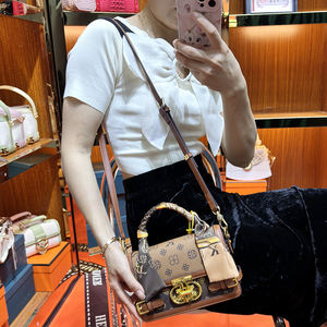 Borsa a tracolla piccola quadrata Loumixer da donna 2025 di alta gamma in PVC, alla moda, con stampa a contrasto, versatile - Product Image 6