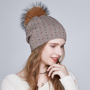 <span class=keywords><strong>Bonnet</strong></span> en laine tricoté pour femmes, <span class=keywords><strong>bonnet</strong></span> chaud personnalisé avec tête de mort en strass, vente en gros de chapeau en laine mélangée - Product Image 5