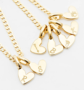 Colgantes y Dijes Personalizados de Plata de Ley 925 Bañados en Oro con Iniciales y Corazones, Dijes de Oro Laminado Plata 925 para Collares y Pulseras - Product Image 5