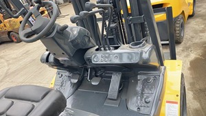 Original <b>Used</b> Komatsu 3 Ton FD30 Three Stage Mast Diesel Forklift Fork Dimensions 1220x125x50 Excellent Working Condition - Product Image 6