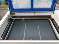 Machine laser CNC à fibre Hauser 1060 M2, gravure et découpe haute précision pour pierre/caoutchouc/bois/MDF/cristal, prise en charge DXF, vente directe usine