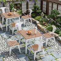 Nouvel arrivage : Ensemble de salle à manger de patio moderne en métal blanc, table et chaises d'extérieur résistantes aux intempéries pour bord de piscine et complexe hôtelier