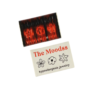 Etichette in tessuto damascato ad alta densità con logo personalizzato per <span class=keywords><strong>abbigliamento</strong></span> da cucire in poliestere con marchi personalizzati - Product Image 2