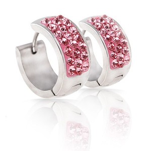Boucles d'oreilles Huggie 8 mm en acier inoxydable avec incrustation de cristal rose sertie en canal, pour un usage quotidien - Product Image 4