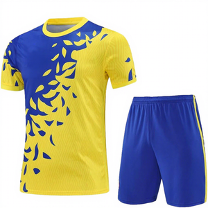 Maillot de football personnalisé pour homme 100 % polyester respirant col rond manches courtes uniforme de football d'été impression numérique rapide - Product Image 1