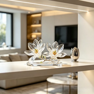 Ornamento in Resina Trasparente con Fiore <span class=keywords><strong>di</strong></span> Magnolia e Stami Dorati, Elegante Decorazione da Scrivania e Regalo - Product Image 3