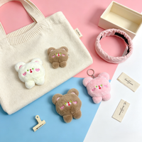 Broche en peluche ours à deux pattes, personnalisée à partir d'illustration, vente en gros, pendentif DIY, pince à cheveux, accessoire vestimentaire, pièces d'ornement