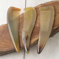 Vente en gros Peigne en corne de buffle naturel pour le toilettage des cheveux des femmes Peigne démêlant antistatique avec massage du cuir chevelu pour des soins sains