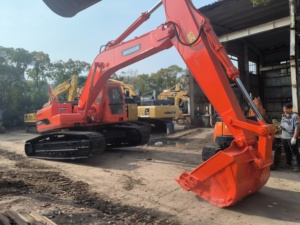 Excavatrice sur chenilles <span class=keywords><strong>d</strong></span>'<span class=keywords><strong>occasion</strong></span> <span class=keywords><strong>DOO</strong></span>-SAN DH300LC-7, 29,6 tonnes, 147 kW, équipement de construction à vendre - Product Image 2