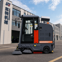 Machine de balayage de rue industrielle, véhicule de nettoyage routier alimenté par batterie, avec brosse à rouleaux large, forte aspiration, débris volumineux