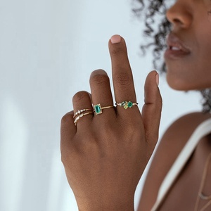 <span class=keywords><strong>Bague</strong></span> en argent sterling 925 plaqué or 14 carats 18 carats <span class=keywords><strong>saphir</strong></span> <span class=keywords><strong>vert</strong></span> émeraude et péridot Cz bagues de bijoux de mode - Product Image 2