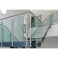 Rampe de balcon moderne sur mesure en acier inoxydable avec verre trempé feuilleté pour escalier extérieur et villa