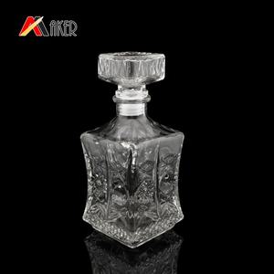 Precio de fábrica, botella de vino de vidrio vacía de lujo con grabado transparente de 750ml con tapón para <span class=keywords><strong>vodka</strong></span> - Product Image 2