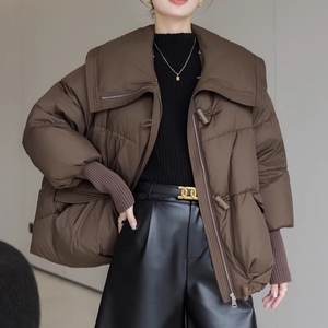 Women's Short-Length Korean-Style Oversized Loose Cotton Coat With <b>Extra</b>-<b>Large</b> Fur Collar and Thickened Fashion - Product Image 3