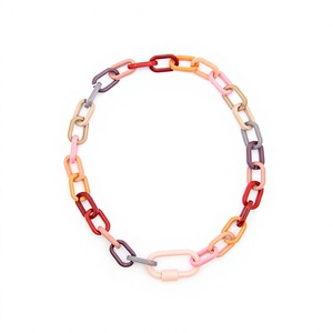Collier ras du cou massif en résine à maillons, design classique, pour femme, bijou géométrique tendance - Product Image 1