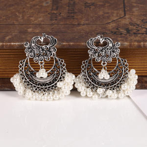 Exagéré rétro ethnique tourmente Sémitique sculpté boucles d'oreilles style indien alliage perle pendentif gland boucles d'oreilles - Product Image 5