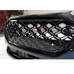 YIZHAO Nouveau Pare-chocs Avant Q5 2026 avec Grille Lumineuse en Maille Plastique pour Rénovation/Mise à Niveau - Product Image 5