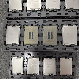 Procesador Intel Xeon Gold 6538Y + de 2,20 GHz con caché de 60M, bandeja de FC-LGA16N, CPU Q41W SRN6M para aplicaciones de servidor - Product Image 1