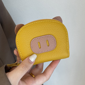 กระเป๋าสตางค์พกพาขนาดกะทัดรัดพร้อมดีไซน์จมูกหมู ช่องใส่บัตร 11 ช่อง ช่องใส่เหรียญแบบมีซิป และภายในป้องกันรอยขีดข่วน - Product Image 3