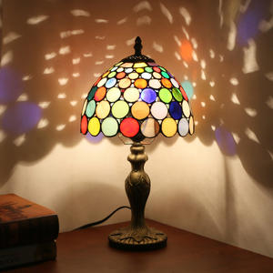 Lampe de table en verre teinté de style européen, exclusive transfrontalière, élégante, mignonne, confortable, veilleuse de chevet pour bar, allaitement - Product Image 1