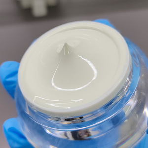 Crème tonifiante à marque privée |   Crème éclaircissante pour la peau à la niacinamide OEM/ODM |   Lotion pour le visage éclatante au glutathion de marque personnalisée - Product Image 4