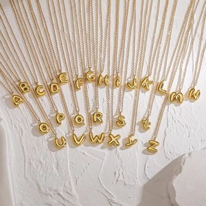 Collar con Colgante de Letra Inicial del Alfabeto, Diseño de Globo Burbuja Grueso y Pequeño, Chapado en Oro de 18K, Nuevo y Moderno 2024 - Product Image 1