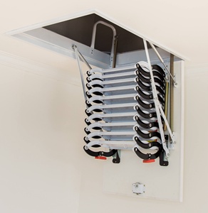 Échelle de grenier télescopique pliante en acier moderne à prix abordable, hauteur extensible de 3 <span class=keywords><strong>m</strong></span>ètres et capacité de charge de 300 kg - Product Image 5