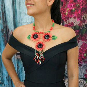 Collier triple tournesol pour anniversaire, Noël, mariage, anniversaire de mariage - Product Image 1