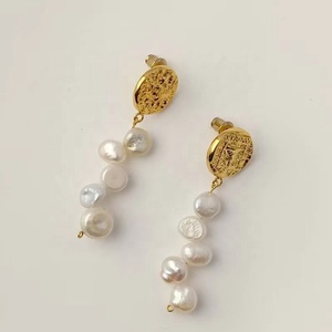 Gifts for Baseball Coaches: 5 Thoughtful Pearl Earrings to Consider